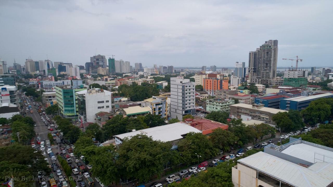 Griffin Hotel And Suites Cebu Exterior photo